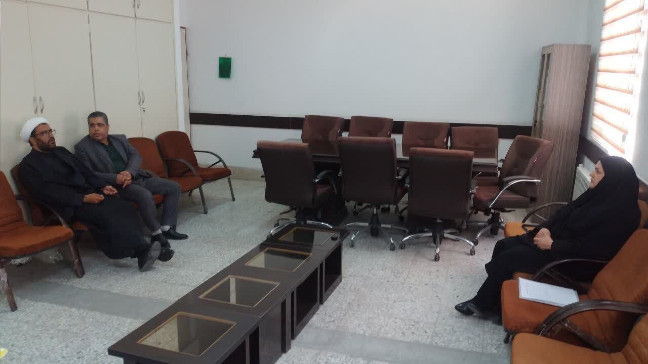 صدور ۶ حکم جایگزین با محوریت اهدای کتاب در بیرجند صدور ۶ حکم جایگزین با محوریت اهدای کتاب در بیرجند