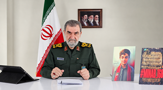 سرلشکر رضایی: مقاومت، راهبرد حفظ هویت ملت ایران است
