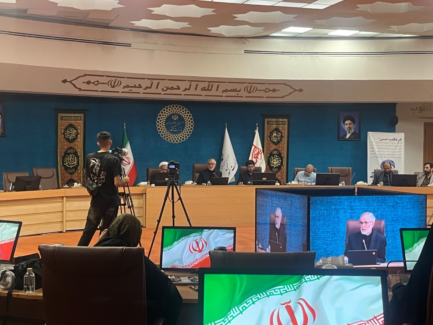 پیوند مسائل روز با مفاهیم اربعین باید در قالبهای نوین رسانهای دنبال شود* خبراختصاصی خبرنگار پیوند مسائل روز با مفاهیم اربعین باید در قالبهای نوین رسانهای دنبال شود* خبراختصاصی خبرنگار
